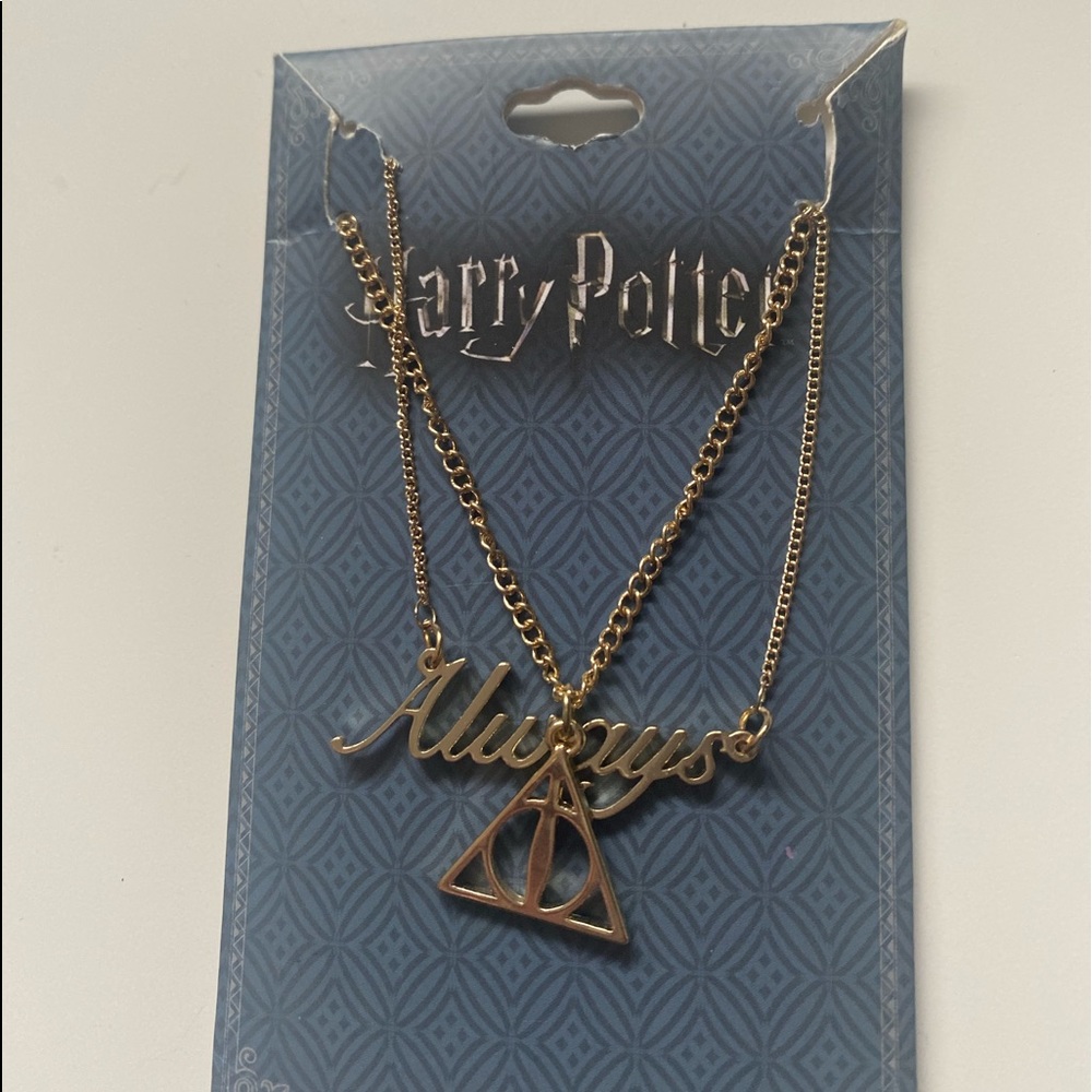 2- Piece Harry Potter Necklace Set